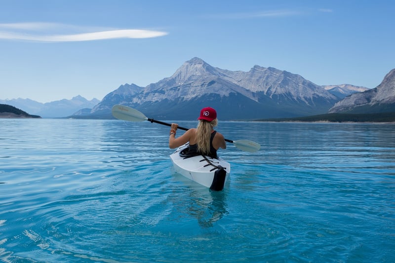 Kayaker wearing a life jacket
